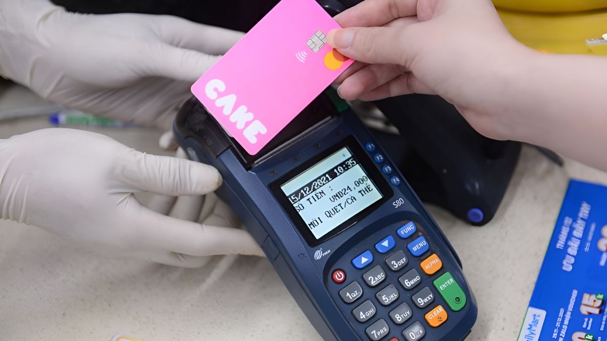 Các hình thức rút tiền từ thẻ tín dụng cake