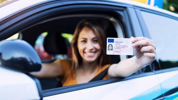 Lãi suất và chi phí khi cầm bằng lái xe b2