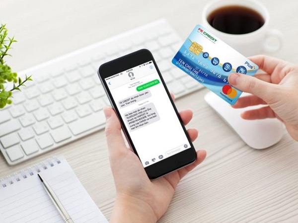 Tại sao cần tra cứu thẻ tín dụng FE Credit?